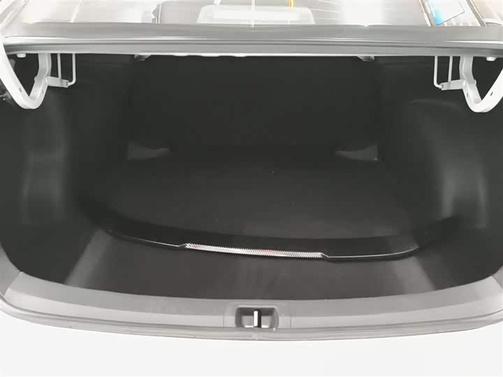 Фото 19 - Toyota Corolla