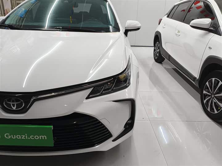 Фото 24 - Toyota Corolla