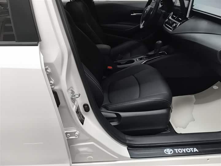 Фото 25 - Toyota Corolla