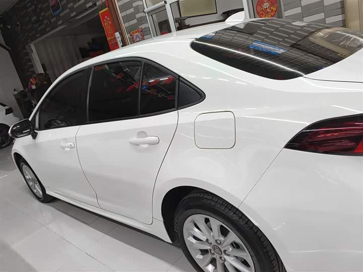 Фото 5 - Toyota Corolla