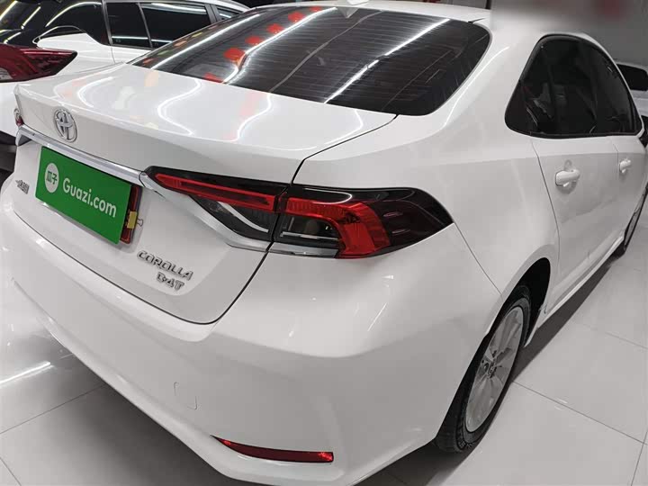 Фото 7 - Toyota Corolla