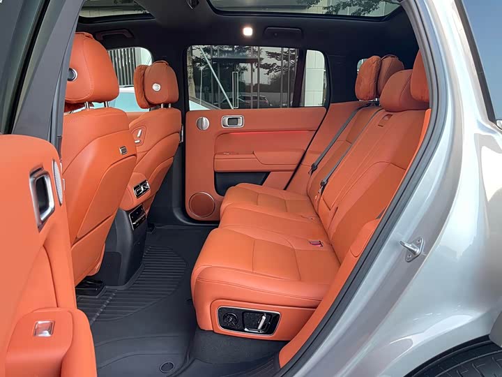 Фото 11 - LiXiang L7