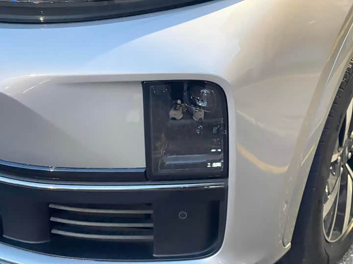 Фото 21 - LiXiang L7