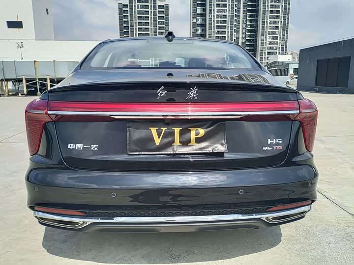 Фото 11 - Hongqi H5