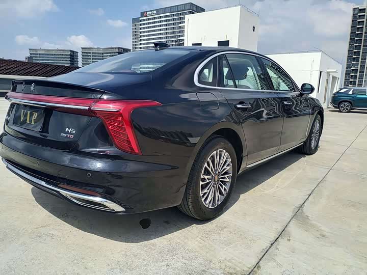 Фото 12 - Hongqi H5