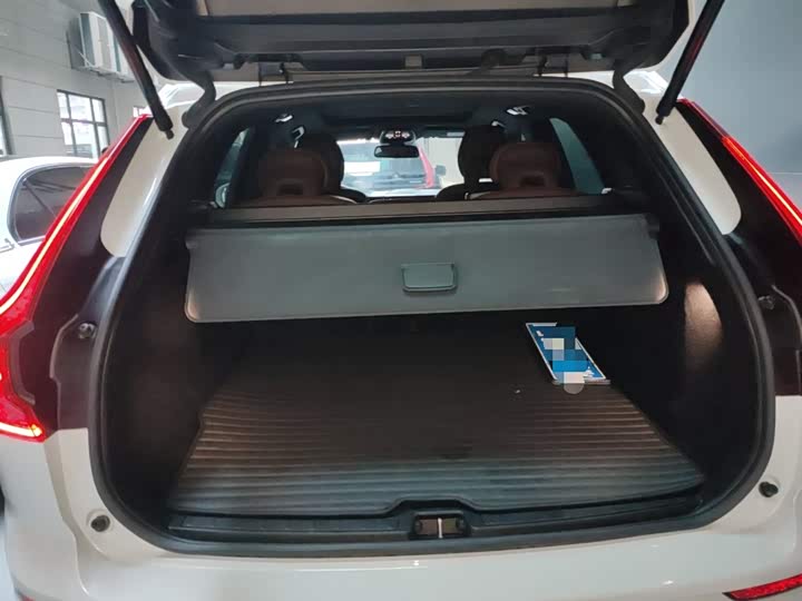 Фото 19 - Volvo XC60