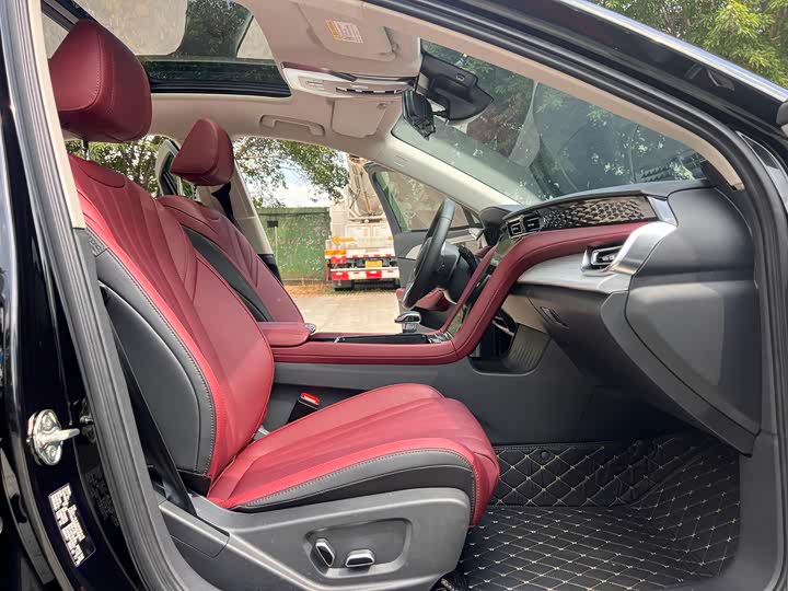 Фото 7 - Hongqi H5