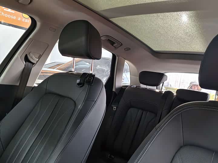 Фото 14 - Audi Q5L