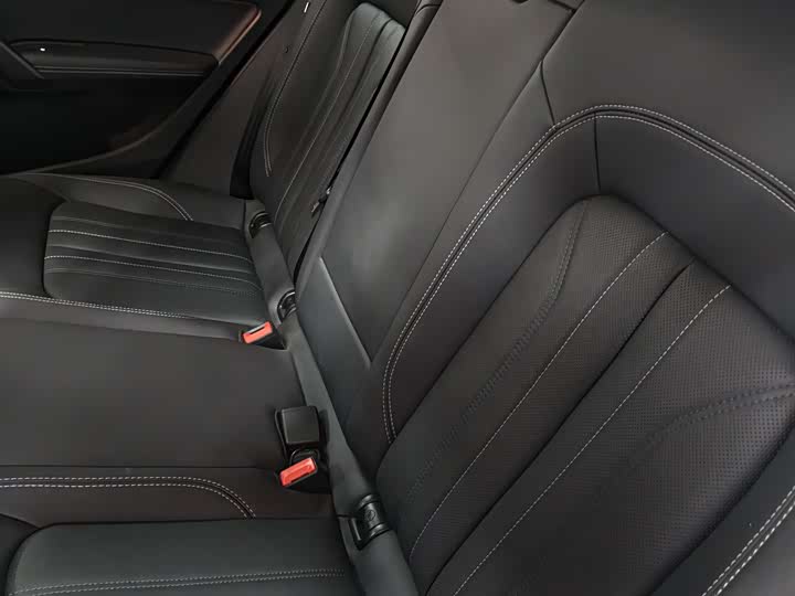 Фото 17 - Audi Q5L