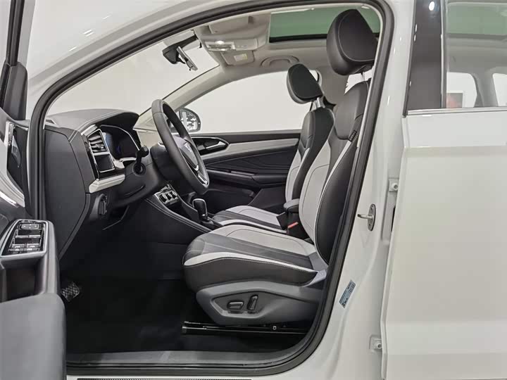 Фото 10 - Jetta VS7