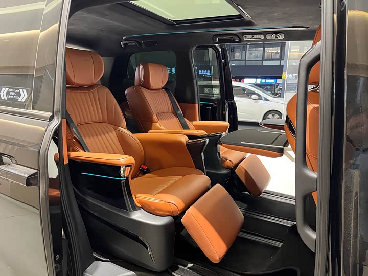 Фото 14 - GAC Trumpchi E9