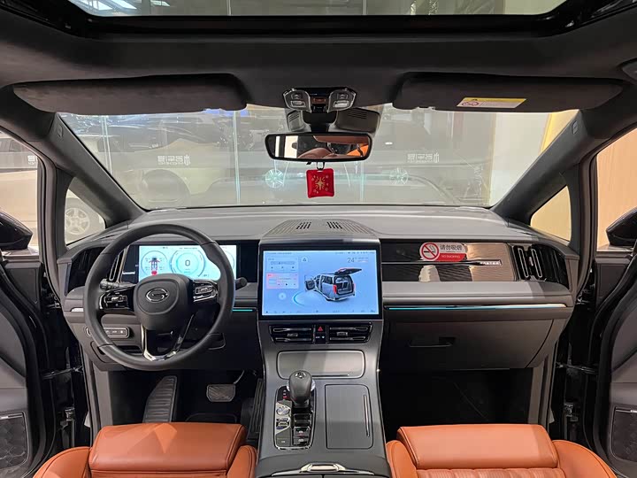 Фото 18 - GAC Trumpchi E9