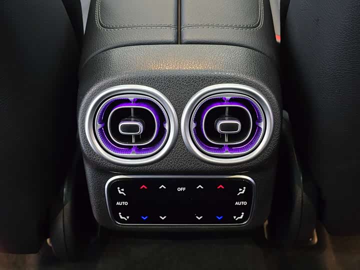 Фото 18 - Mercedes-Benz GLC-Class