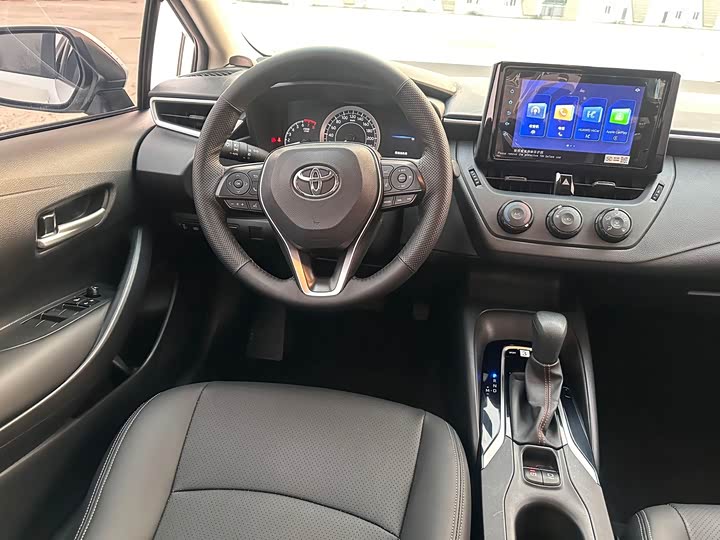 Фото 15 - Toyota Corolla