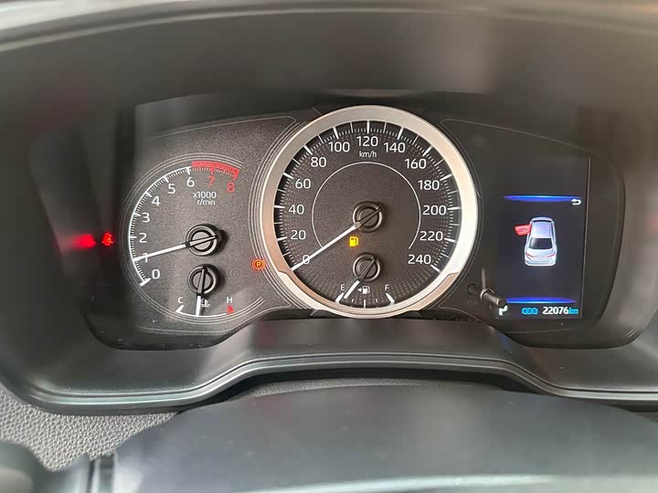 Фото 8 - Toyota Corolla