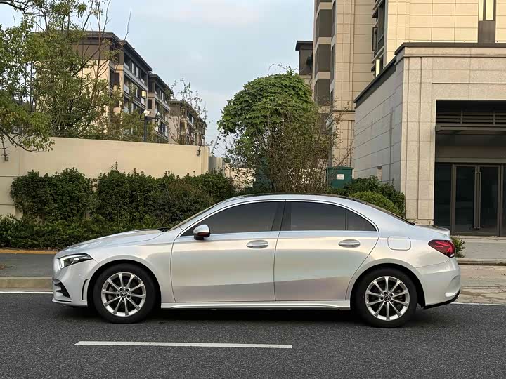 Фото 3 - Mercedes-Benz A-Class