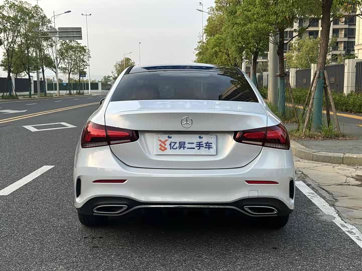 Фото 8 - Mercedes-Benz A-Class