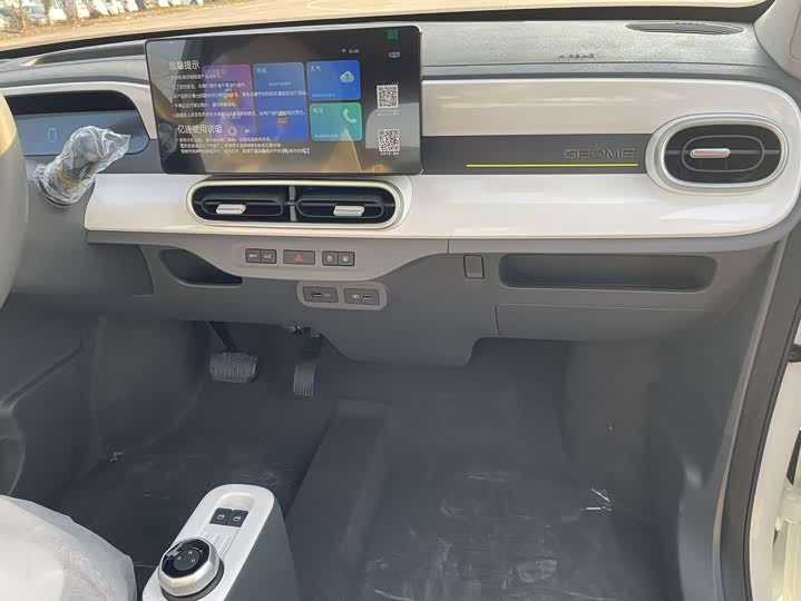 Фото 11 - Geely Galaxy Panda Mini