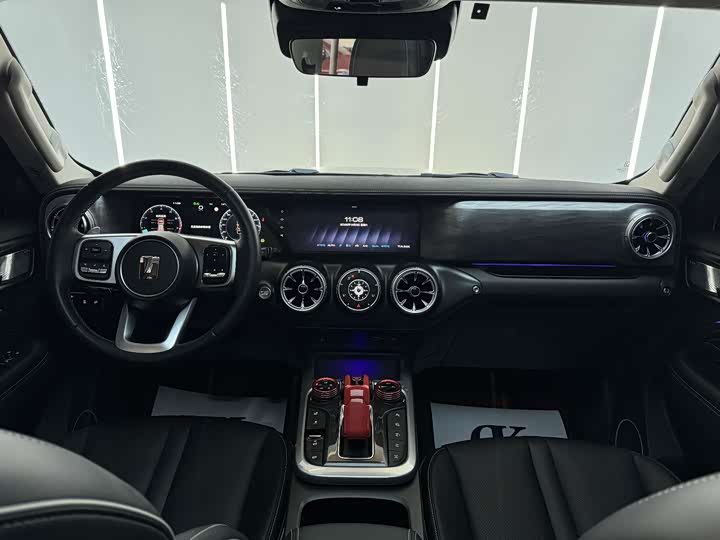 Фото 5 - Tank 300