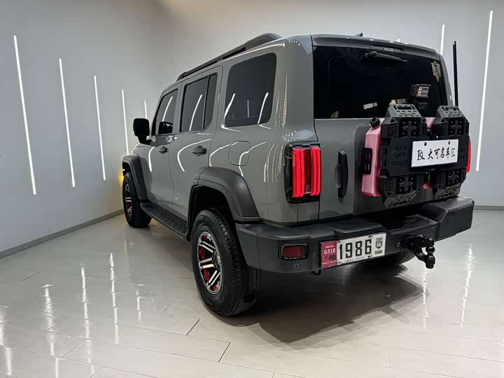 Фото 9 - Tank 300