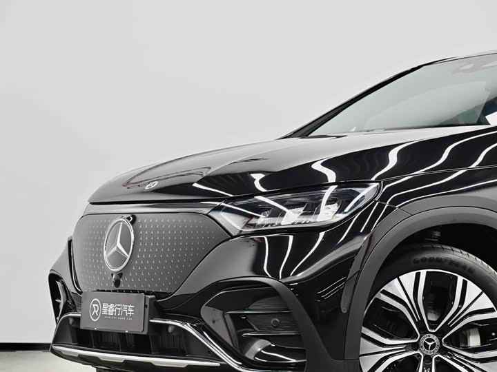 Фото 14 - Mercedes-Benz EQE SUV