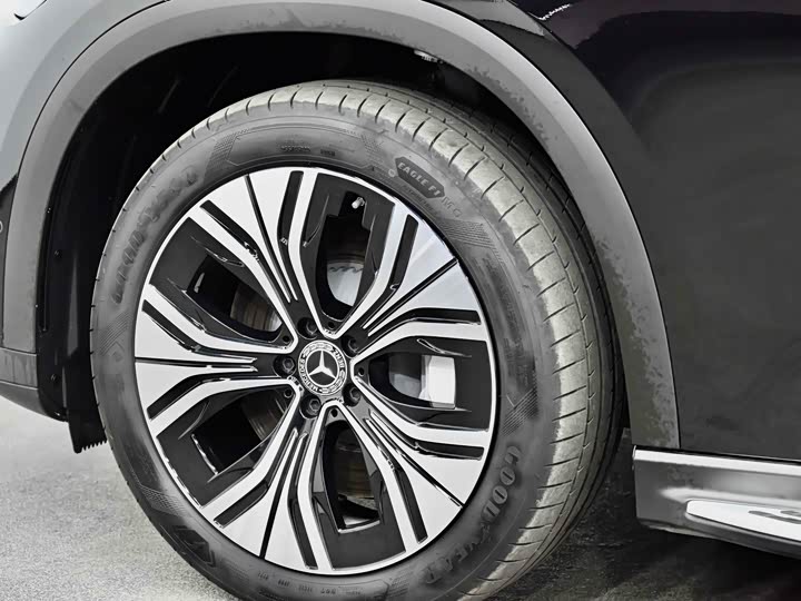 Фото 20 - Mercedes-Benz EQE SUV