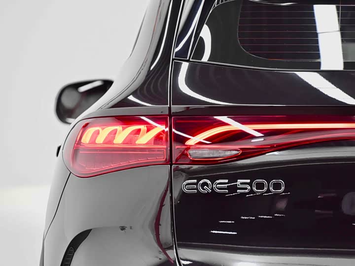 Фото 3 - Mercedes-Benz EQE SUV