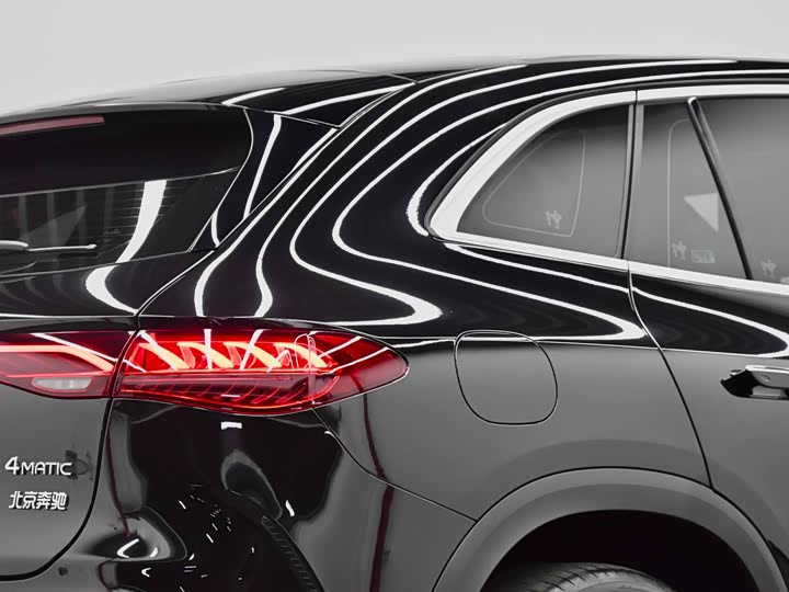 Фото 9 - Mercedes-Benz EQE SUV