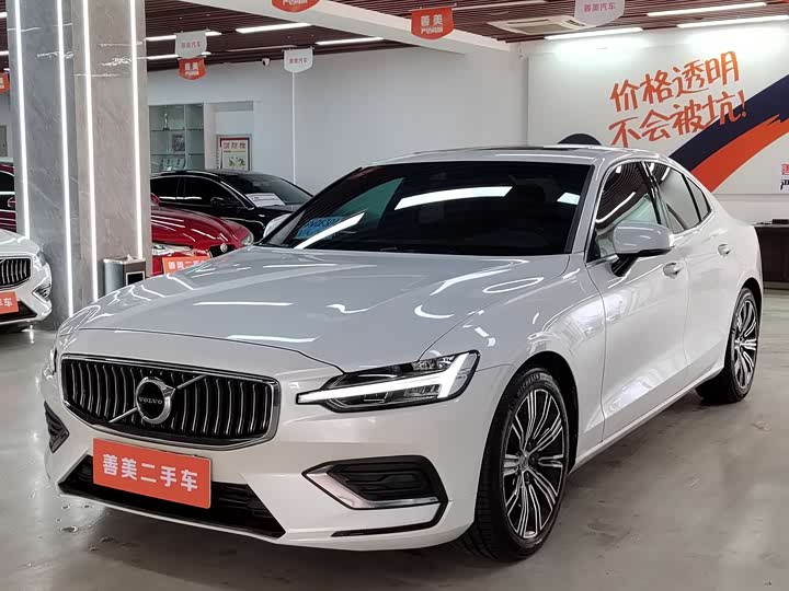 Фото 1 - Volvo S60