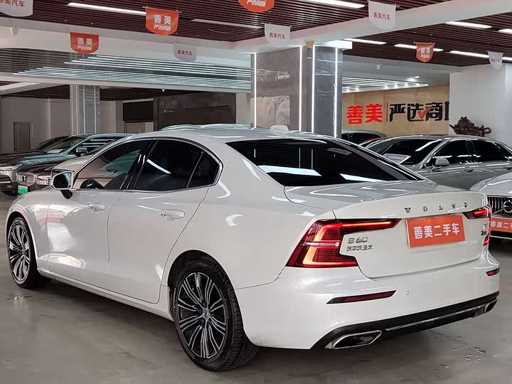 Фото 6 - Volvo S60