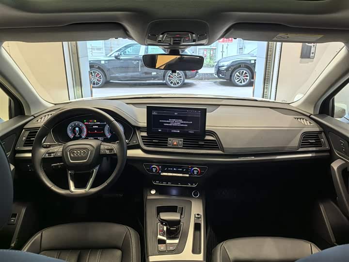 Фото 12 - Audi Q5L