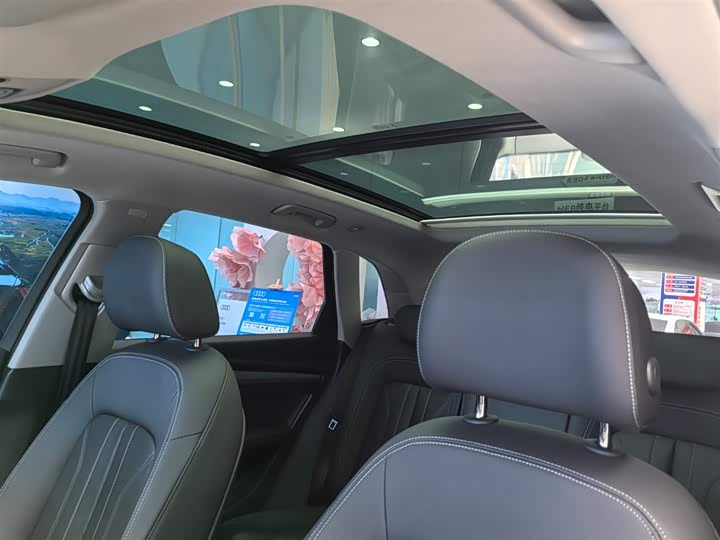 Фото 7 - Audi Q5L