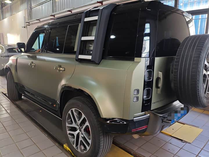 Фото 4 - Land Rover Defender