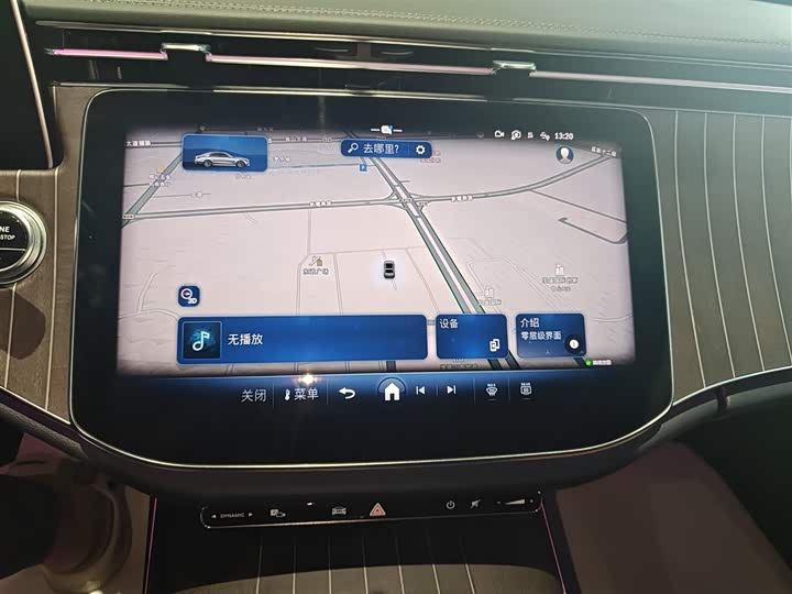 Фото 13 - Mercedes-Benz E-Class