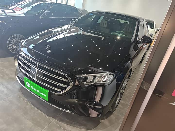 Фото 2 - Mercedes-Benz E-Class