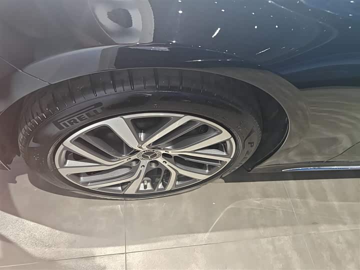 Фото 23 - Mercedes-Benz E-Class