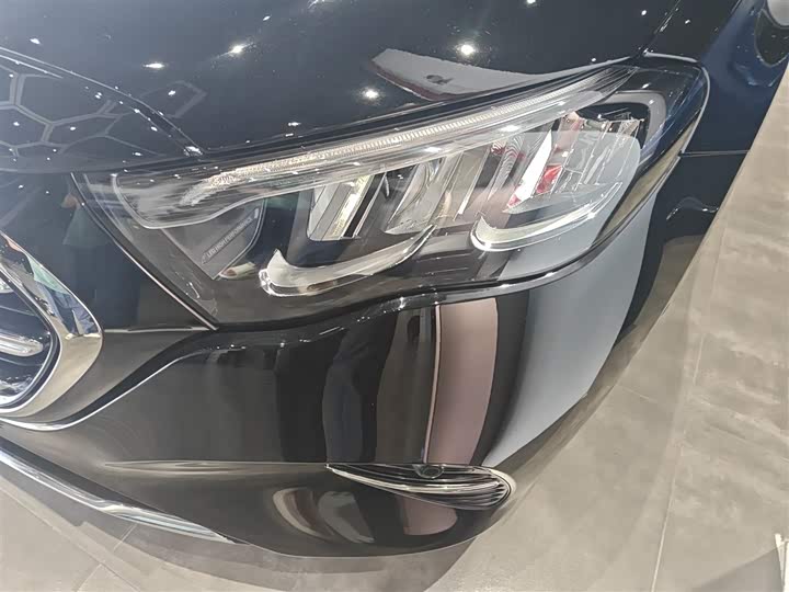 Фото 24 - Mercedes-Benz E-Class