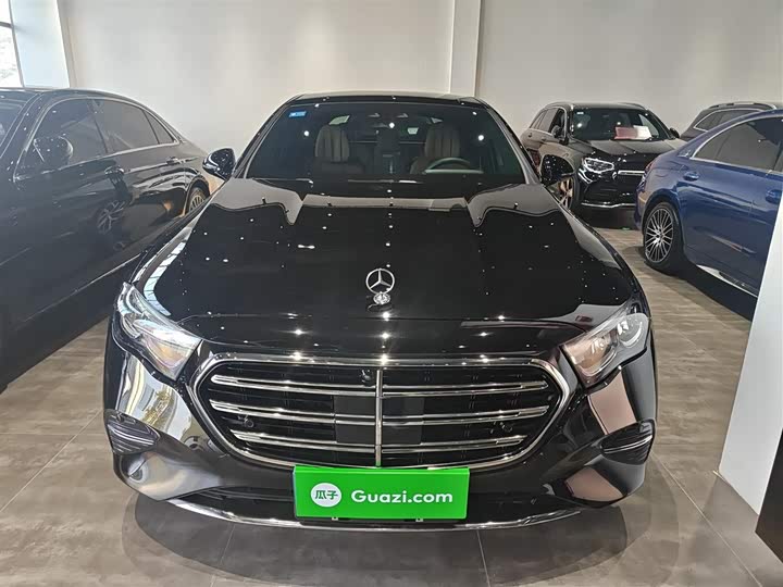 Фото 3 - Mercedes-Benz E-Class