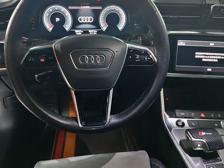 Фото 10 - Audi A6L