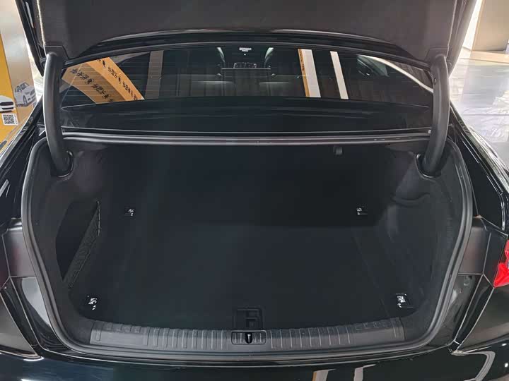 Фото 3 - Audi A6L