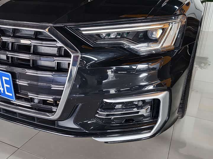 Фото 6 - Audi A6L