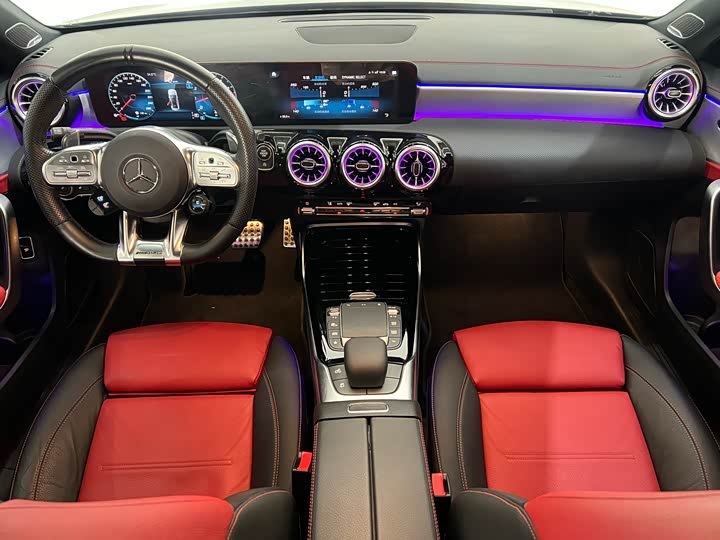 Фото 11 - Mercedes-Benz A-Class AMG