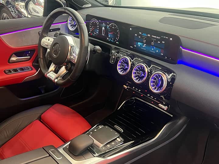 Фото 24 - Mercedes-Benz A-Class AMG