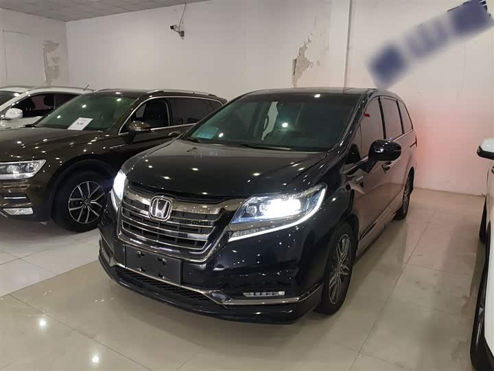 Фото 1 - Honda Elysion