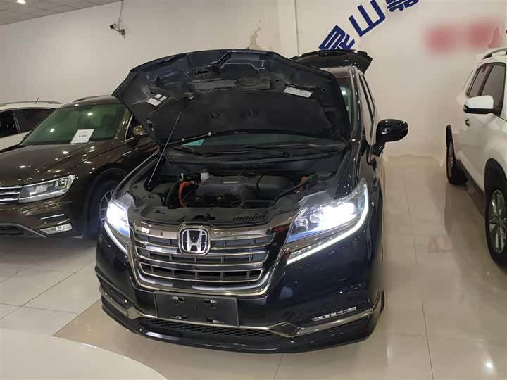 Фото 20 - Honda Elysion