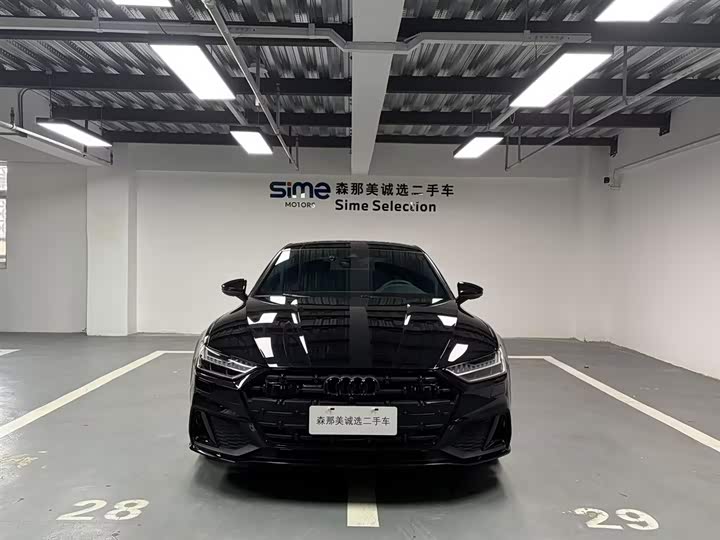 Фото 2 - Audi A7L