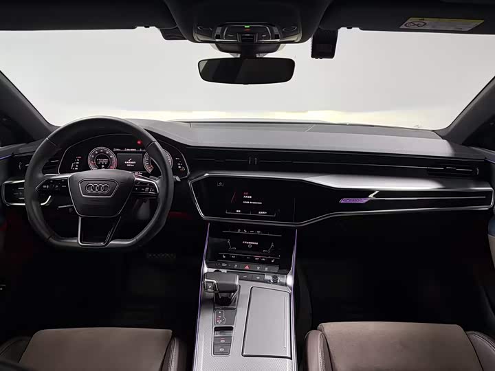 Фото 6 - Audi A7L