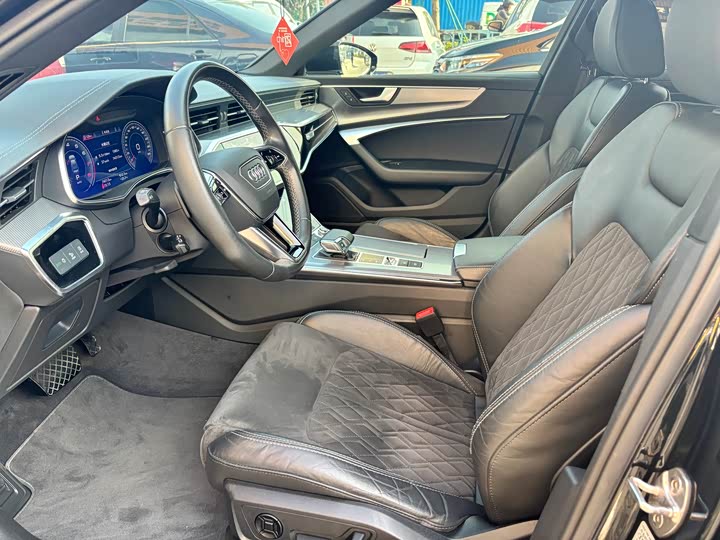 Фото 13 - Audi A6L