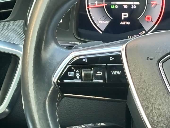 Фото 20 - Audi A6L