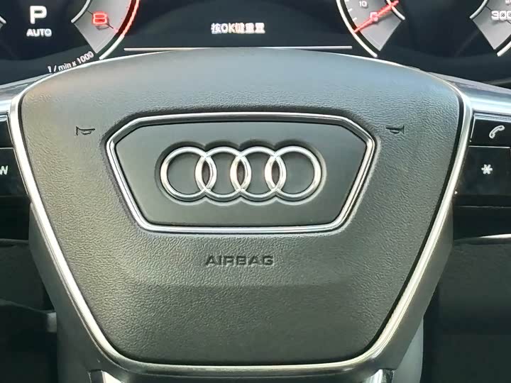 Фото 21 - Audi A6L
